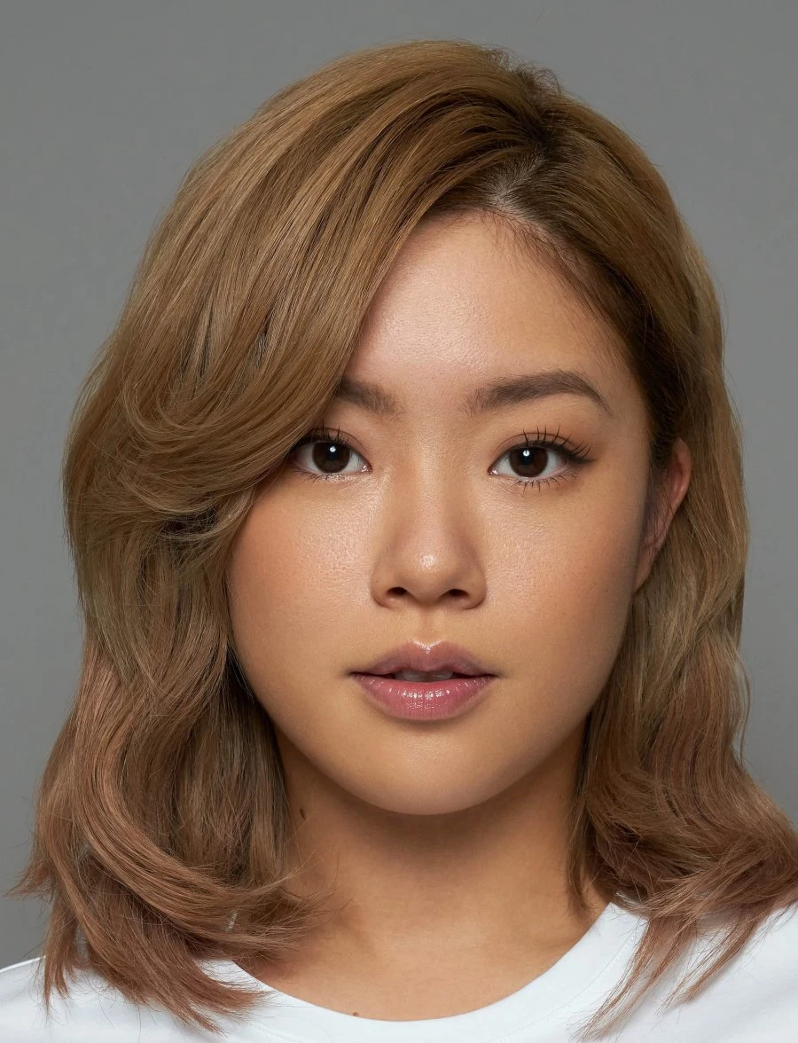Наоми Ван