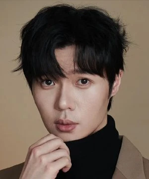 Zuo Ling Feng