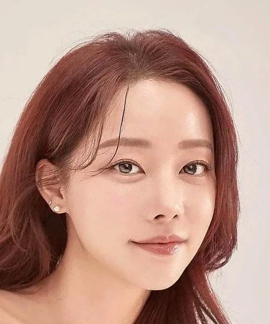 Go Woo Ri
