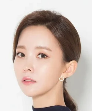Yoon Joo Hee