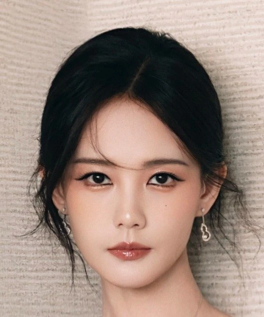 Li Yi Tong